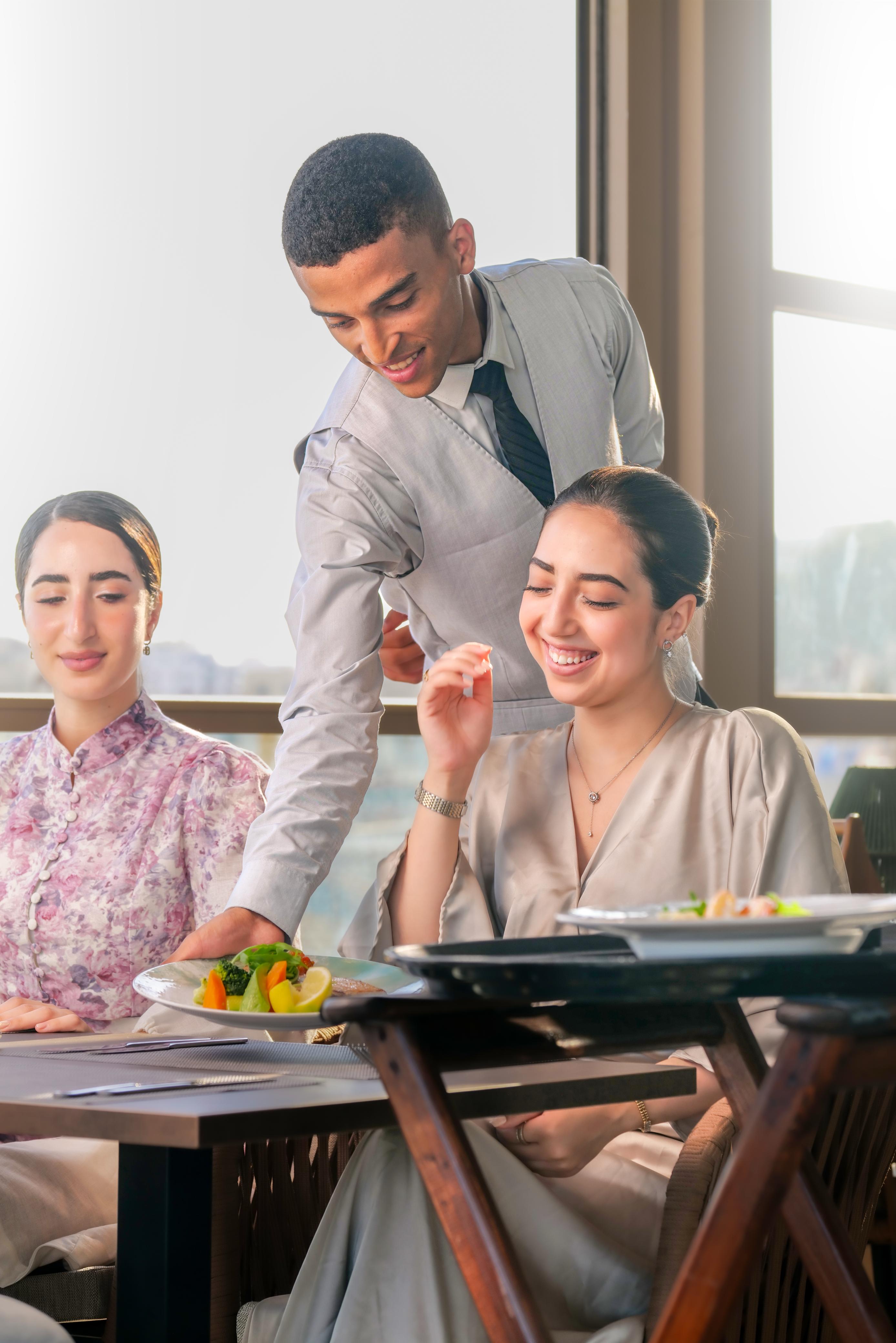 Un plat de pâtisseries marocaines traditionnelles